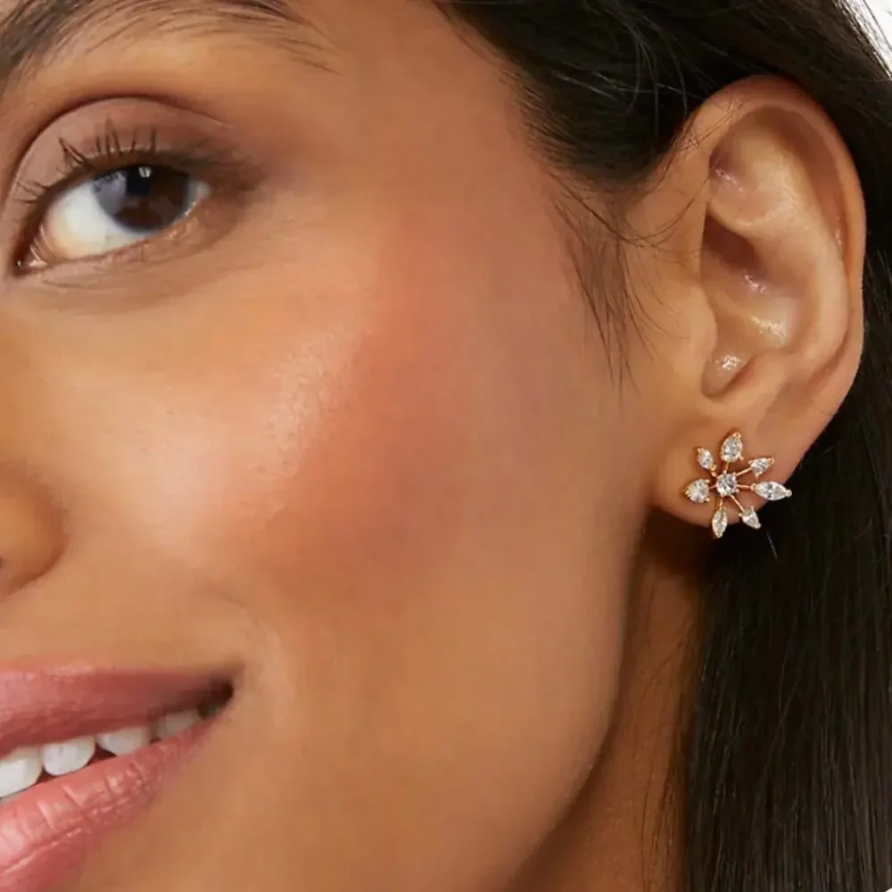 NWT KATE SPADE Snow Day Cubic Zirconia Gold Snowflake Stud Earrings - Picture 10 of 10